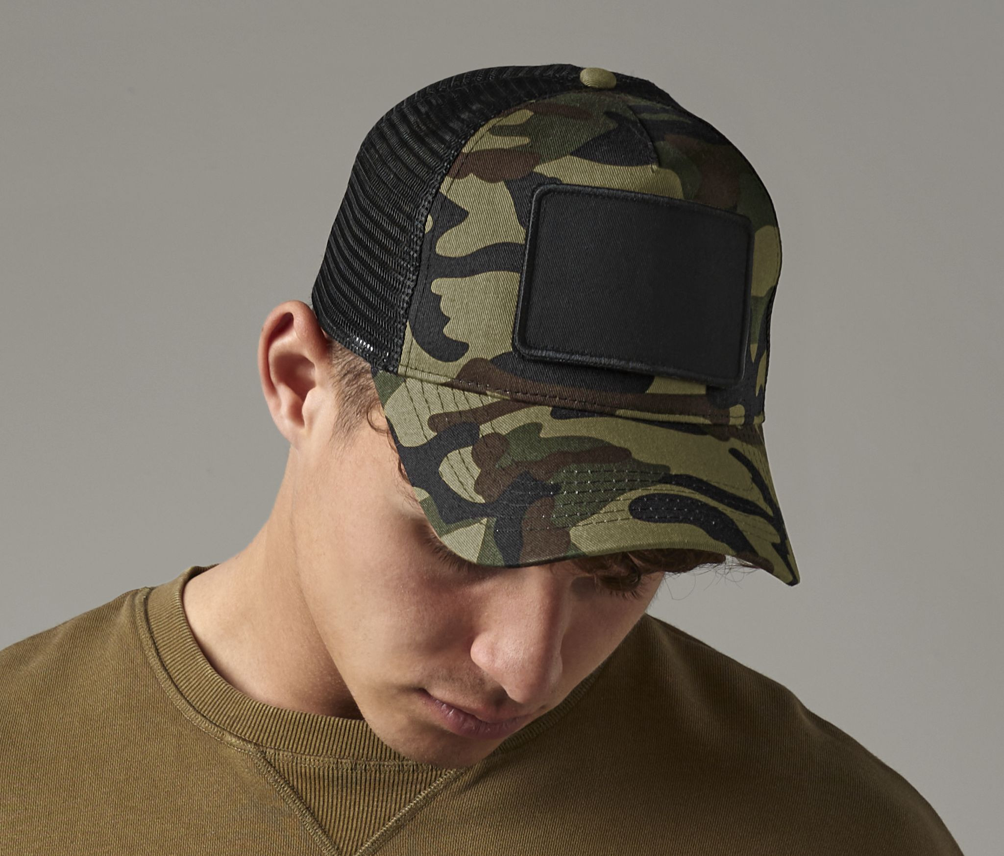 REMOVABLE PATCH TRUCKER
