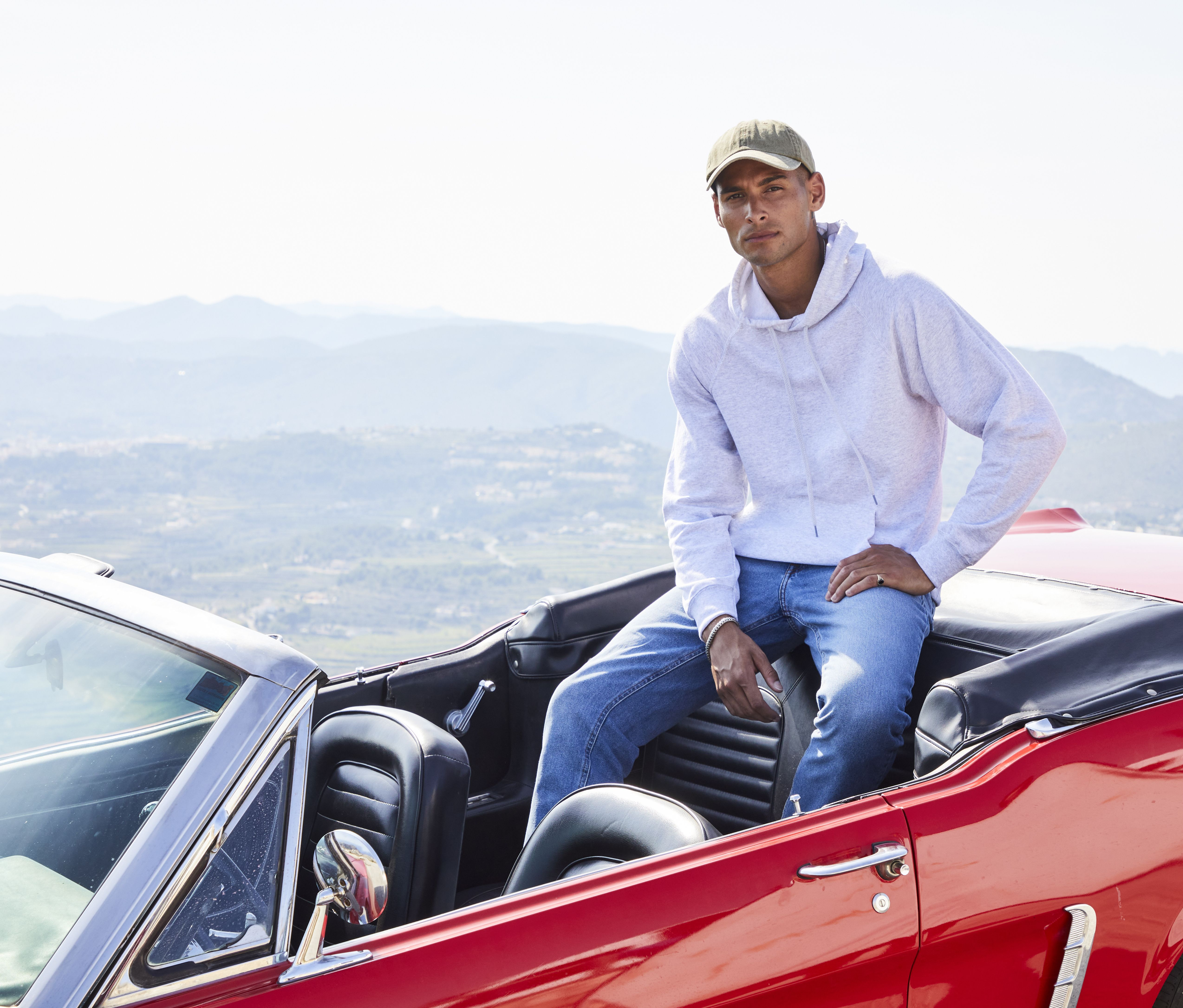 LIGHTWEIGHT HOODED SWEAT