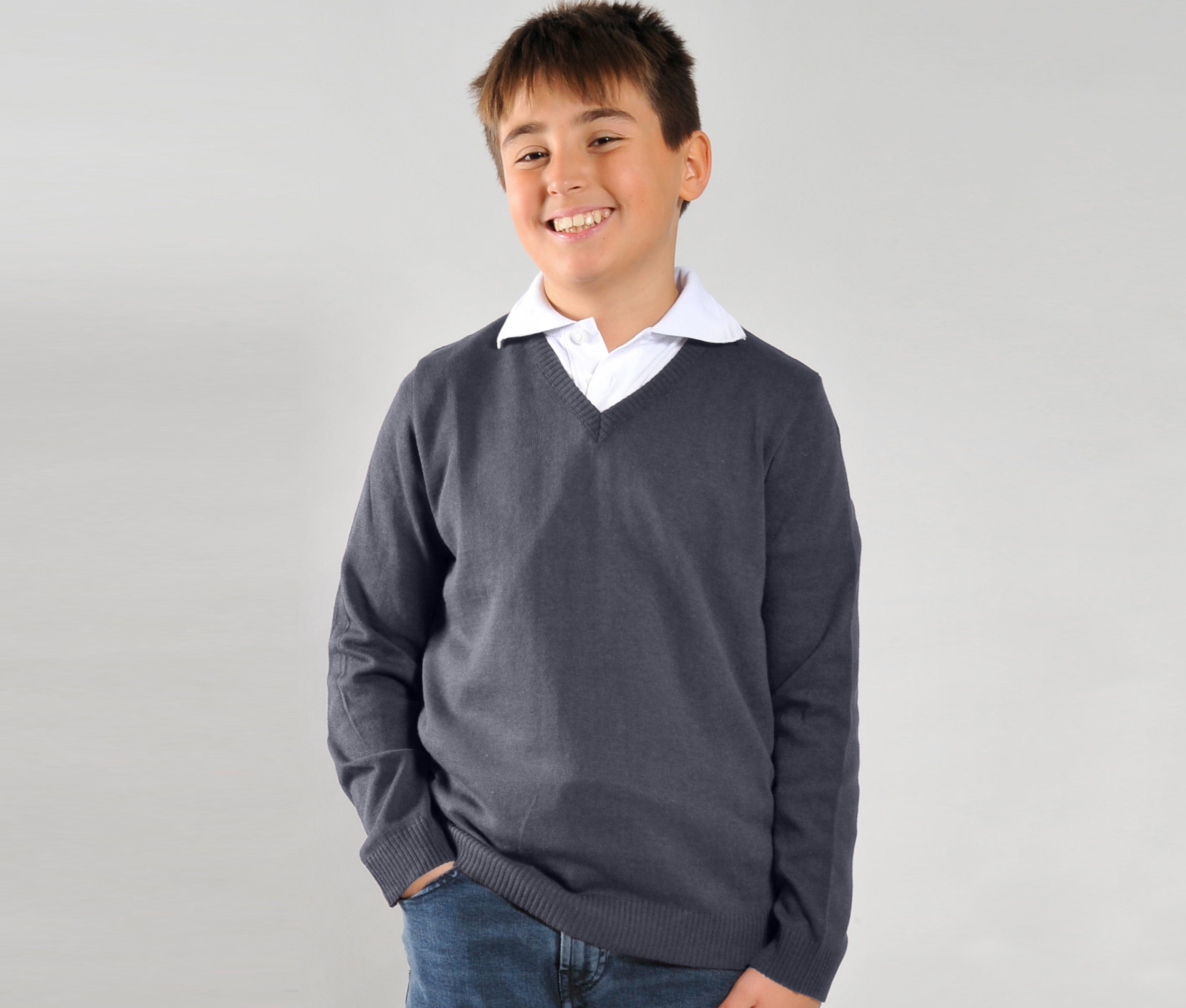 KIDS' V-NECK SWEATER