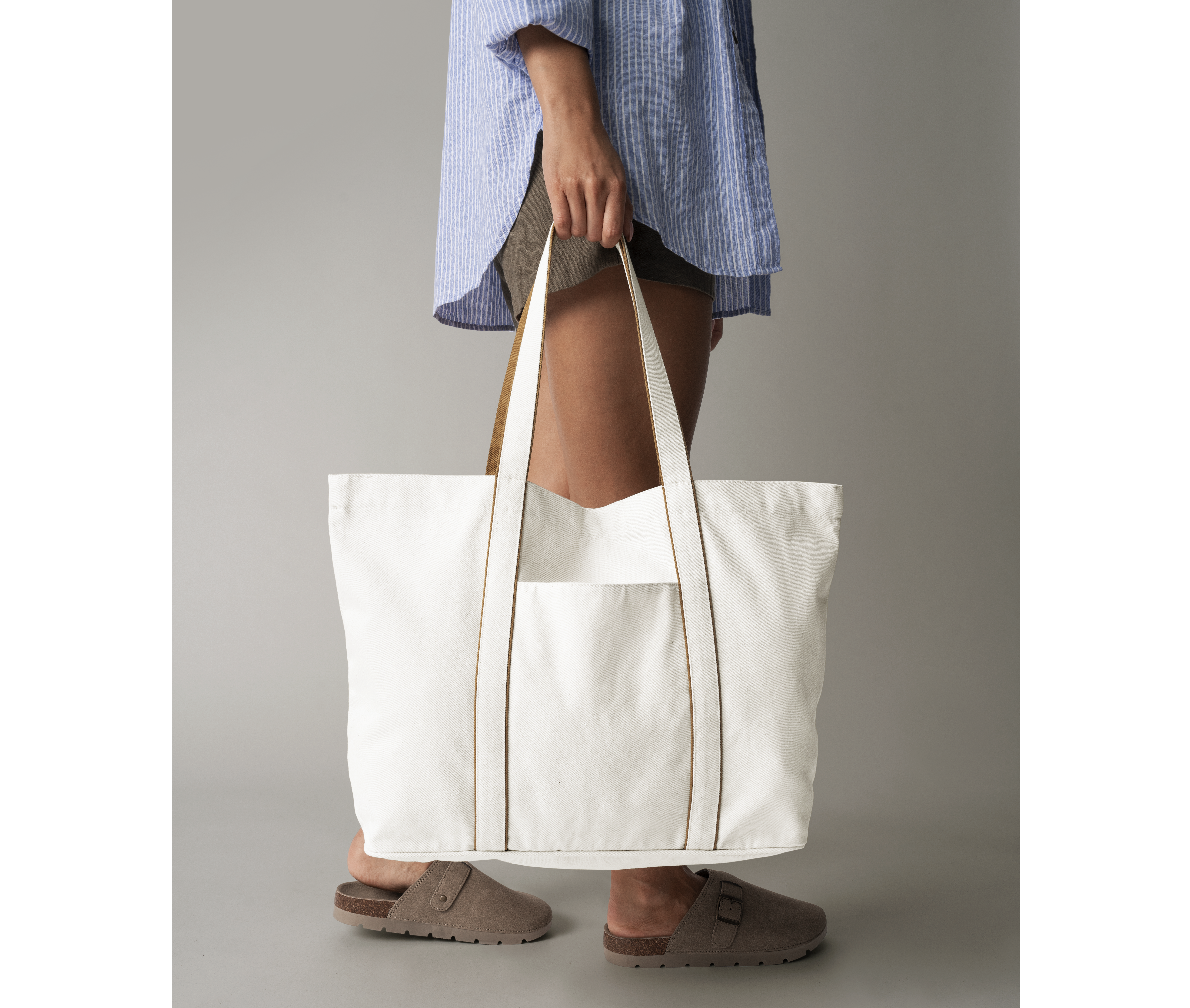 COURTSIDE LARGE TOTE