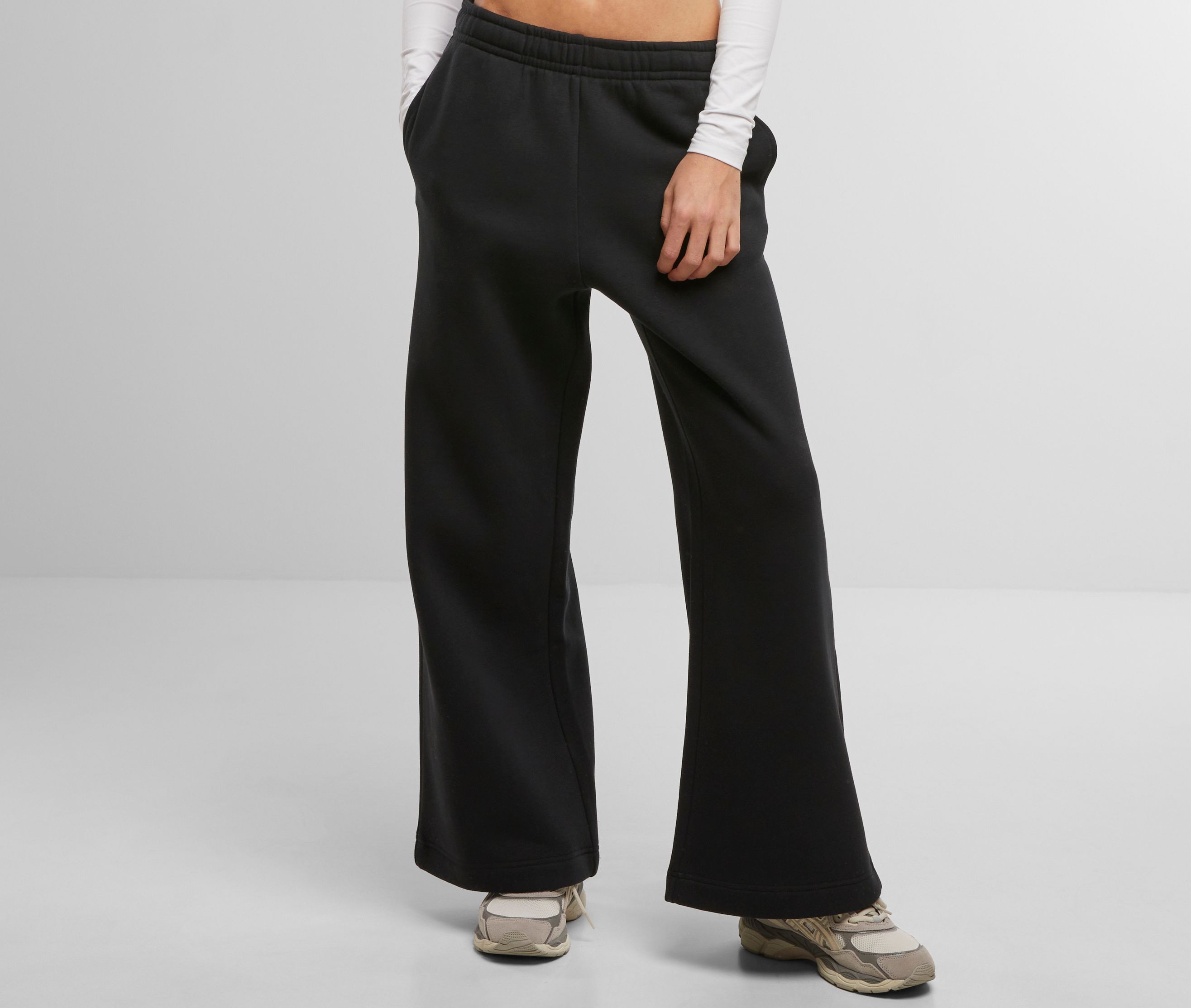 LADIES WIDELEG SWEATPANTS